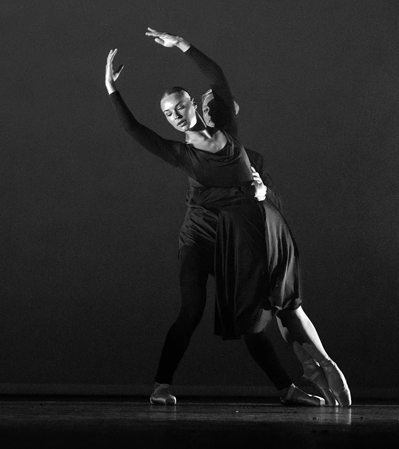 Bekijk de foto's van de voorstellingen en optredens door Dansstudio Dentro uit Alkmaar 